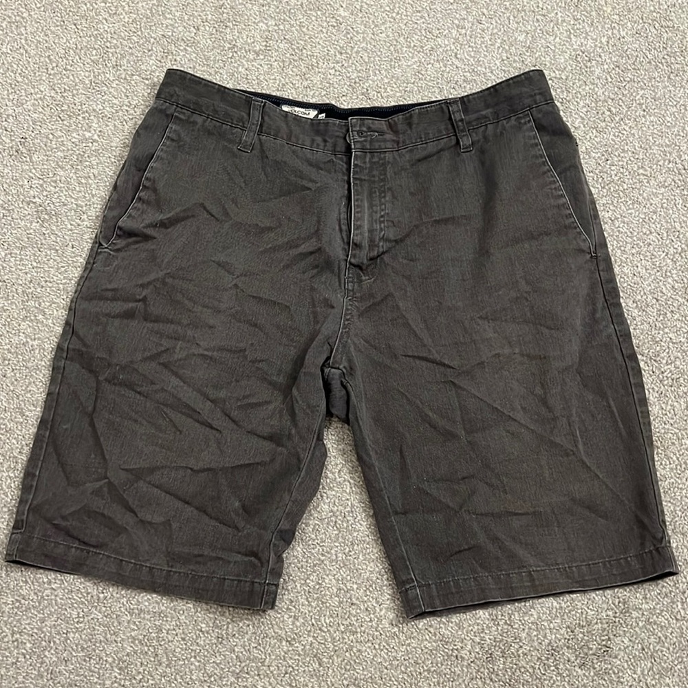 Volcom shorts